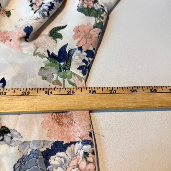 Rose & Olive Women 2X Floral Blouse Tunic Top Round Neck 3/4 Bell Sleeve Flowy - Picture 7 of 9